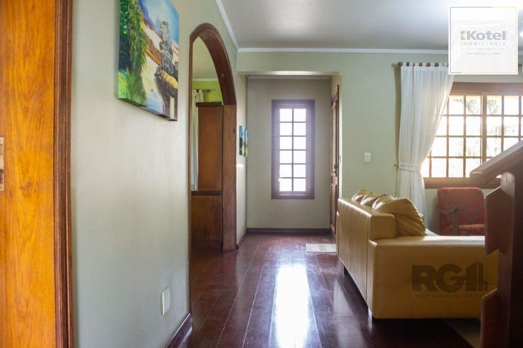 Casa 298m² - 4 dormitórios, 3 vagas na Zona Norte
