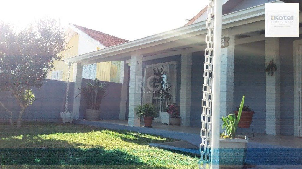 Casa para Venda - 289m², 4 dormitórios, sendo 1 suites, 4 vagas - Cavalhada — foto 2