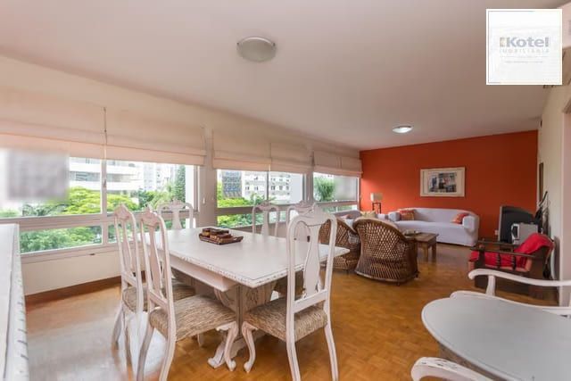 Apartamento 4 dorms à venda Rua Vinte e Quatro de Outubro, Moinhos de Vento - Porto Alegre
