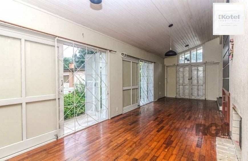 Excelente casa de 147m² com 3 dormitórios, 4 vagas e 1 piscina. — foto 3