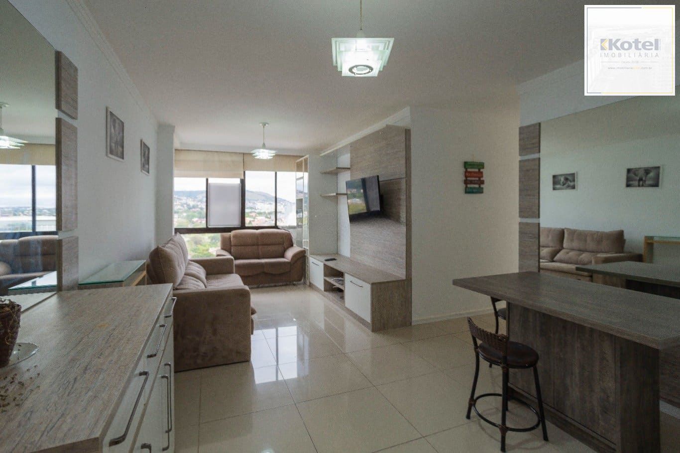 Apartamento de 3 dormitorios à venda em Jardim Carvalho, Porto Alegre.