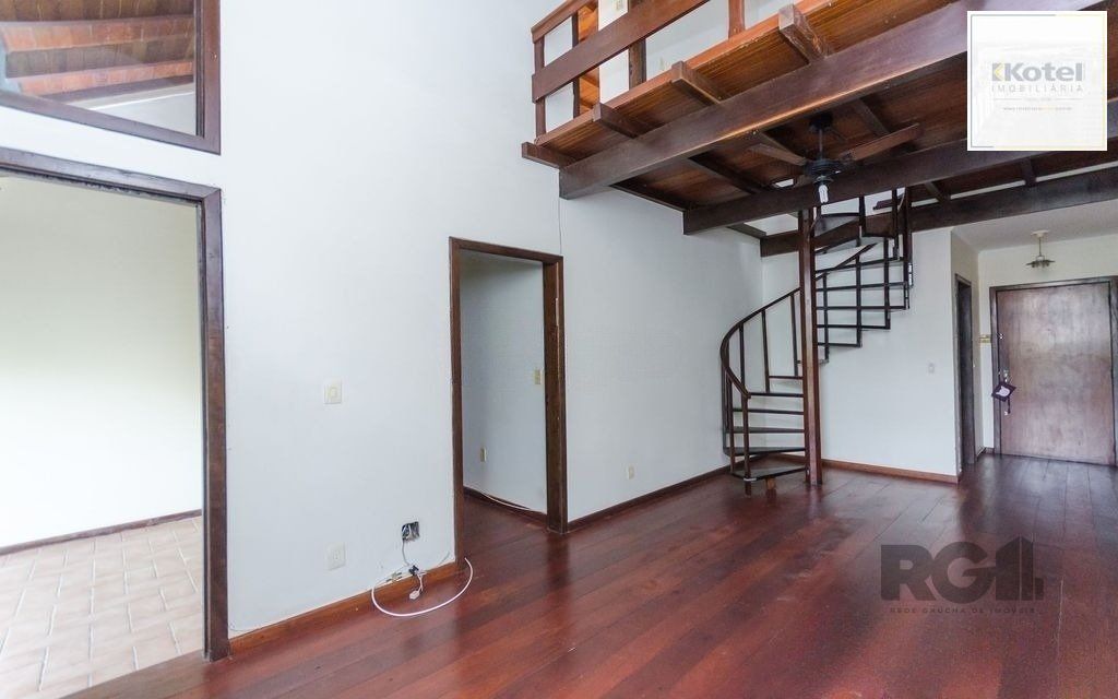 Ótima cobertura de 200 m² com 2 dormitórios e 1 vaga de garagem.