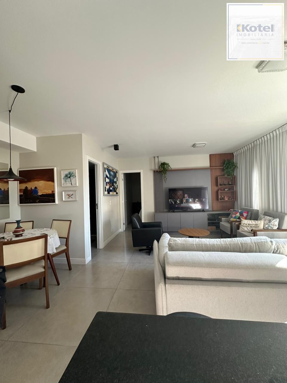 Apartamento Mobiliado e Reformado com Closet, Churrasqueira e Infraestrutura Completa no Centro de Porto Alegre — foto 2