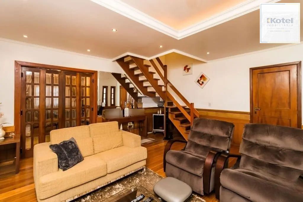 Casa com 3 dormitórios  de 278m² à venda no Bairro Jardim Itú Sabará