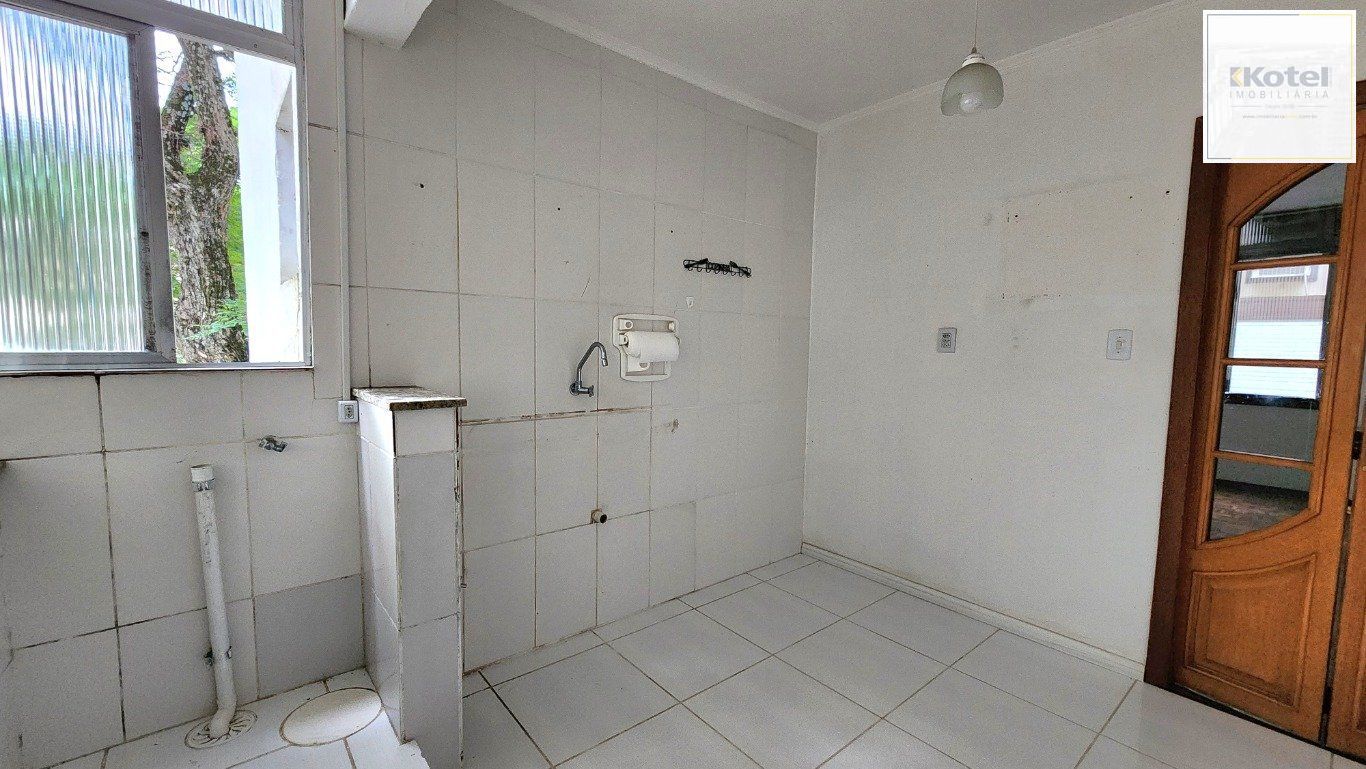 Apartamento com 2 Quartos e 1 banheiro à Venda, 67 m² no bairro Cavalhada — foto 3