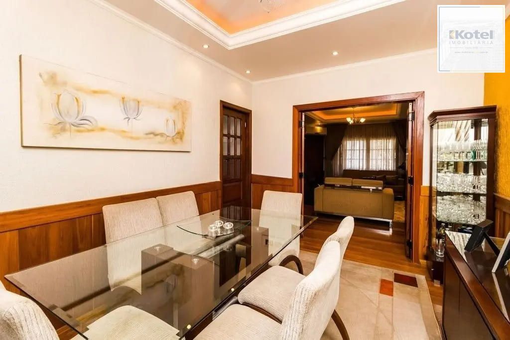 Casa com 3 dormitórios  de 278m² à venda no Bairro Jardim Itú Sabará