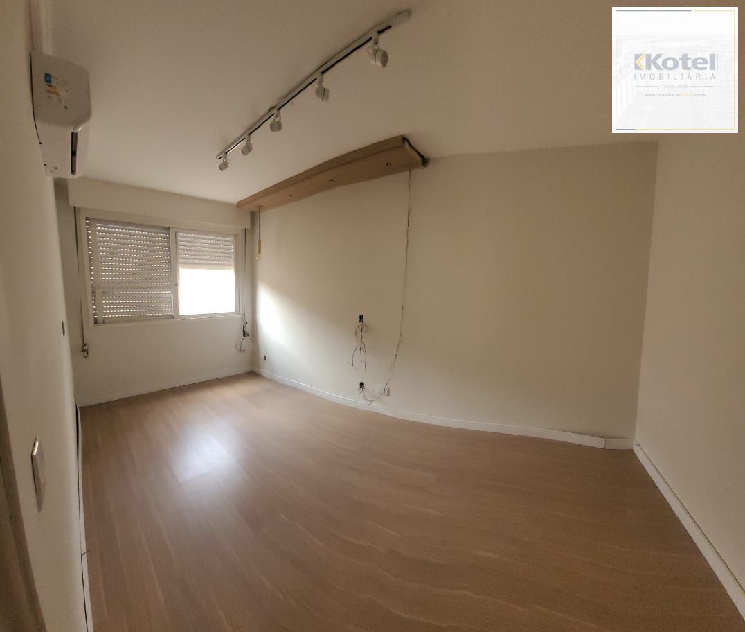 Aparatamento Garden, térreo, 2 dormitórios com 2 vagas no Bairro São João. — foto 4