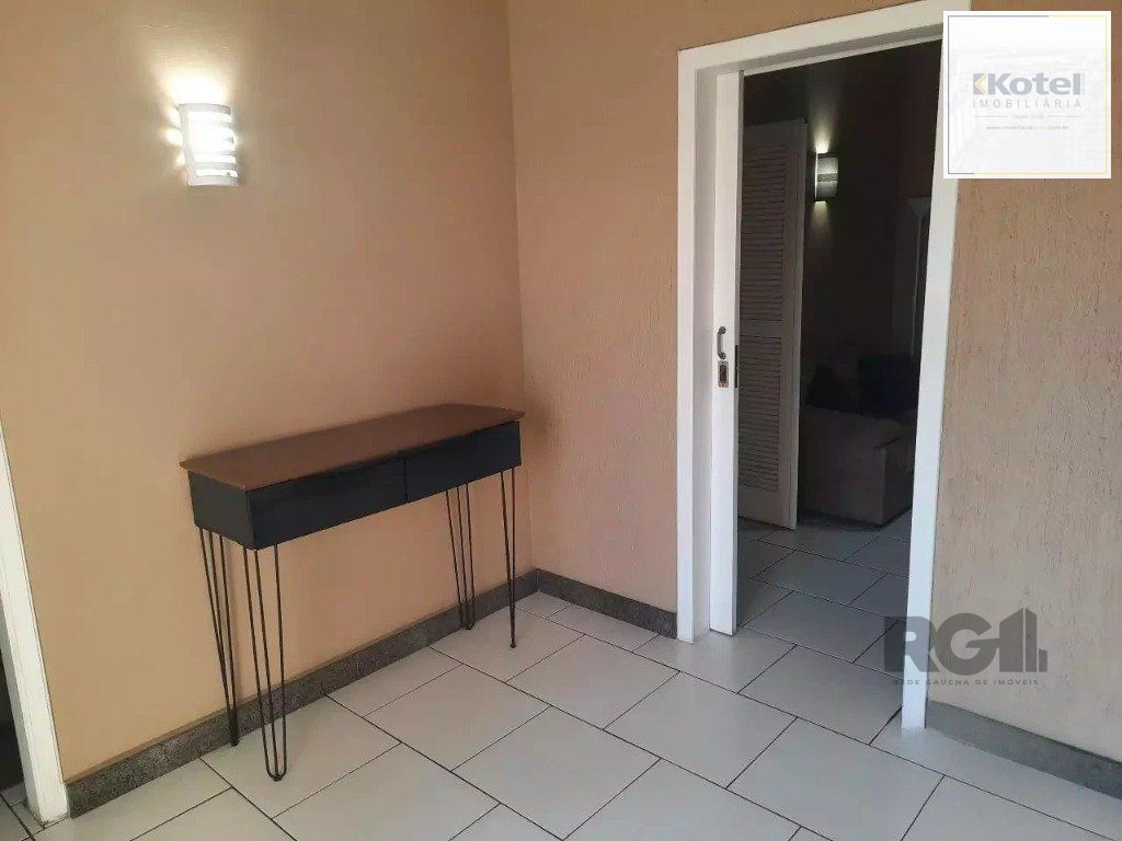 Casa de 3 dormitórios, no bairro Glória — foto 2
