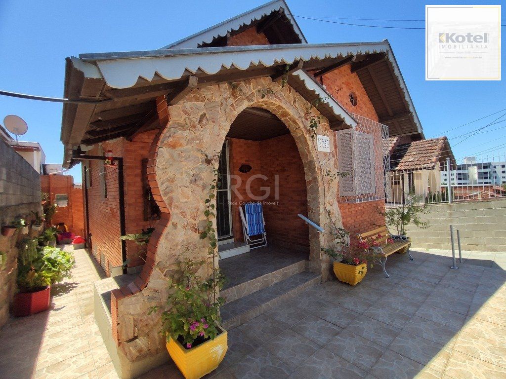 Casa para Venda - 142.8m², 4 dormitórios, 5 vagas - Teresópolis — foto 2