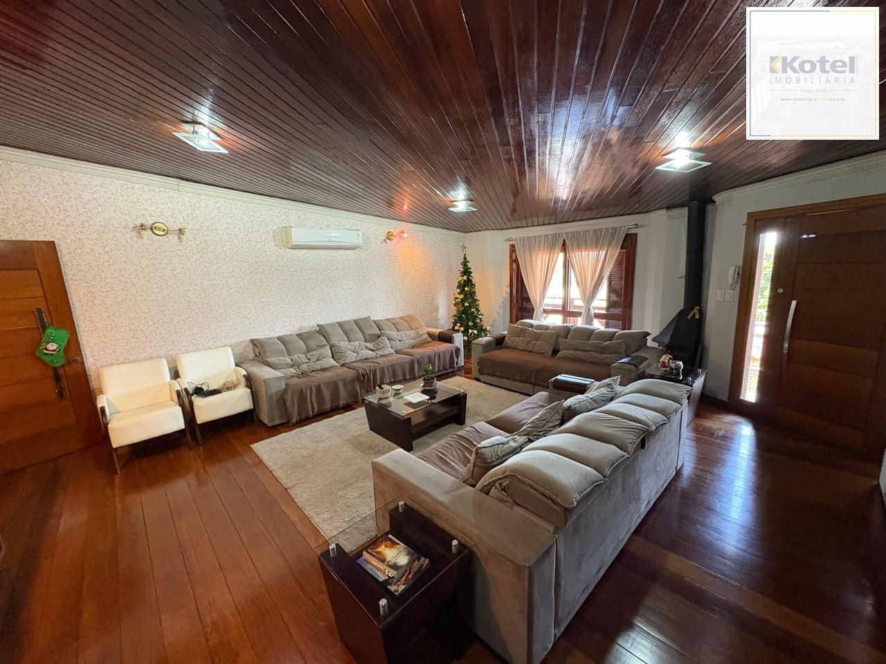 Casa residencial 234m² , 2 dormitórios no bairro Glória