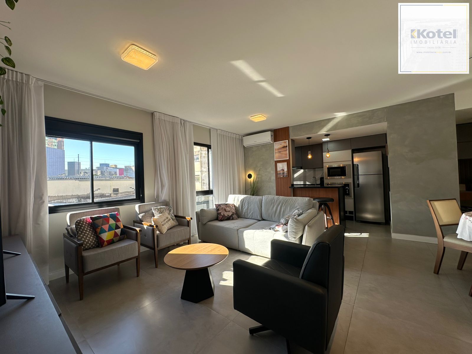 Apartamento Mobiliado e Reformado com Closet, Churrasqueira e Infraestrutura Completa no Centro de Porto Alegre — foto 4