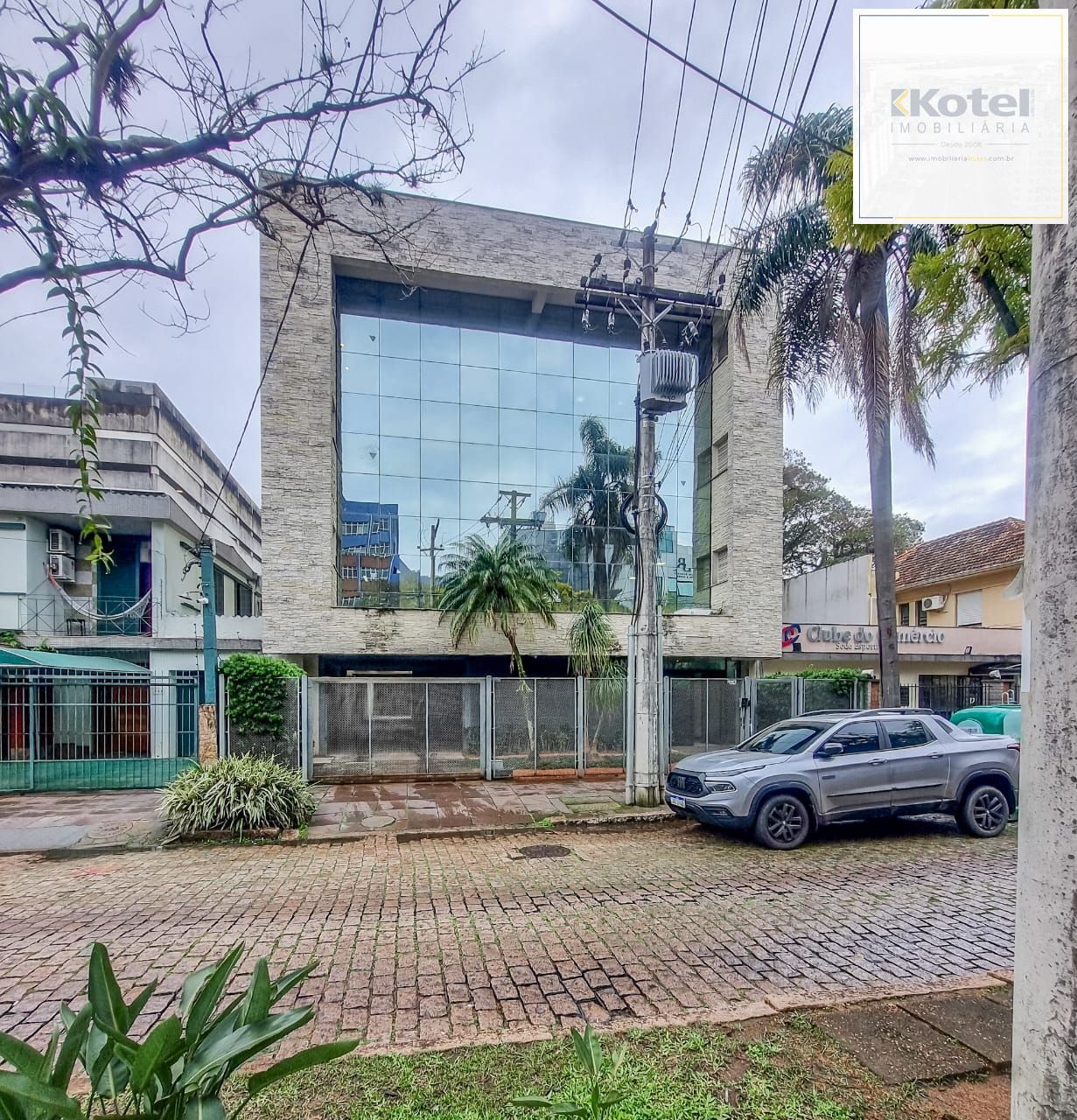 SALA COM VAGA A 200 M DO SHOPPING PRAIA DE BELAS