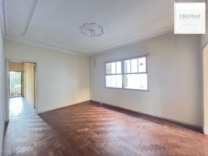 Casa 4 dormitórios no bairro Rio Branco em Porto Alegre para Alugar