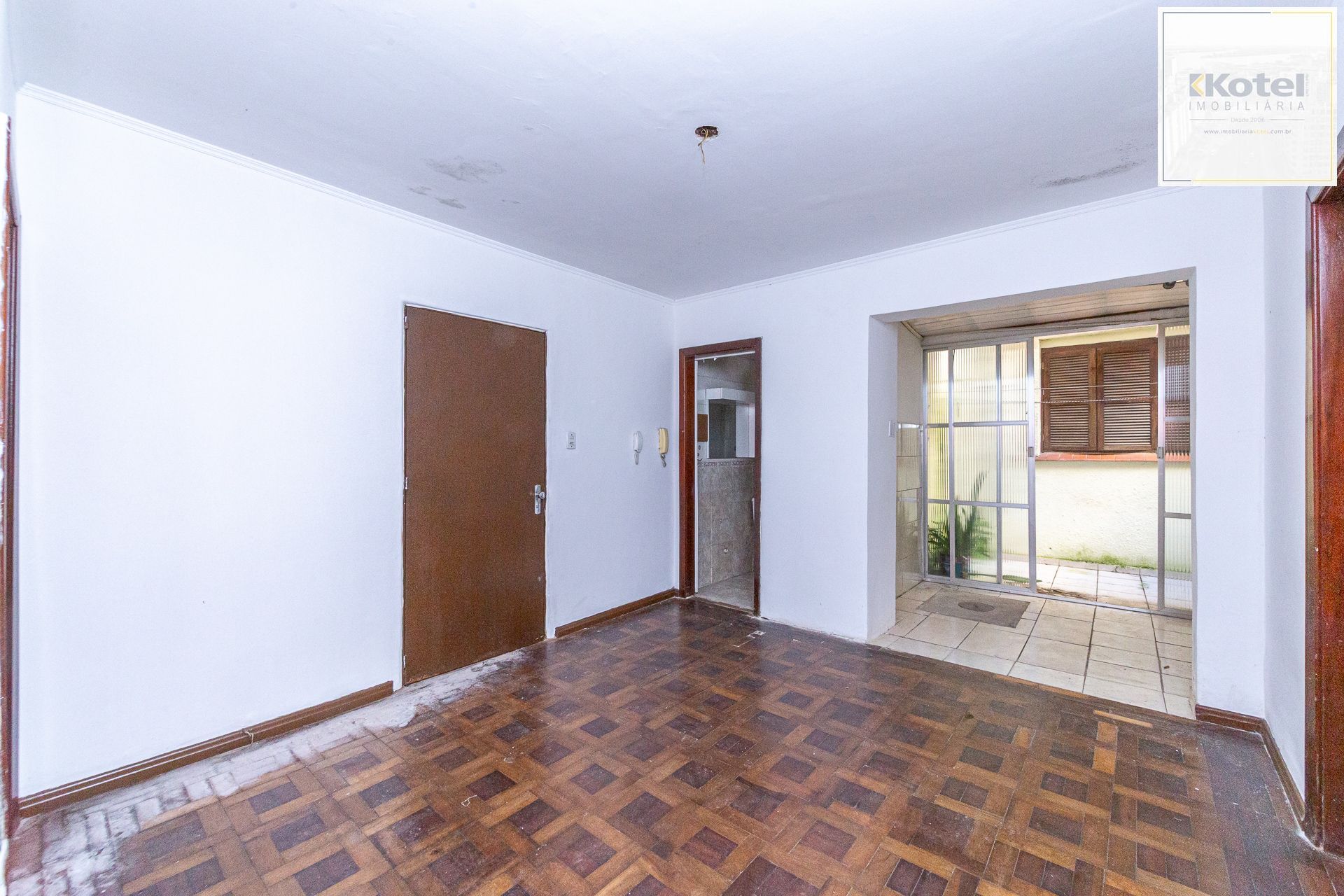 Apartamento com 2 quartos e 38m² à venda em Cidade Baixa, Porto Alegre.