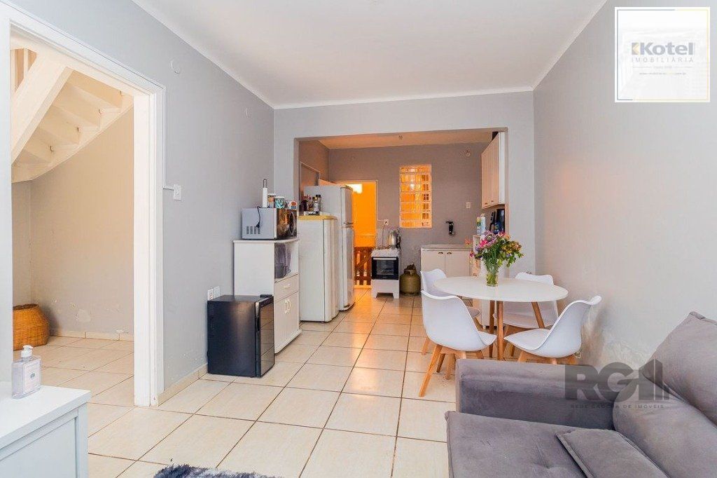 Casa com 99,73m², 2 dormitórios, 2 vagas no bairro Floresta — foto 3