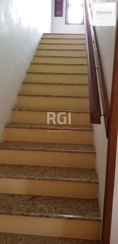 Casa para Venda - 300m², 4 dormitórios, sendo 2 suites, 4 vagas - Medianeira — foto 5