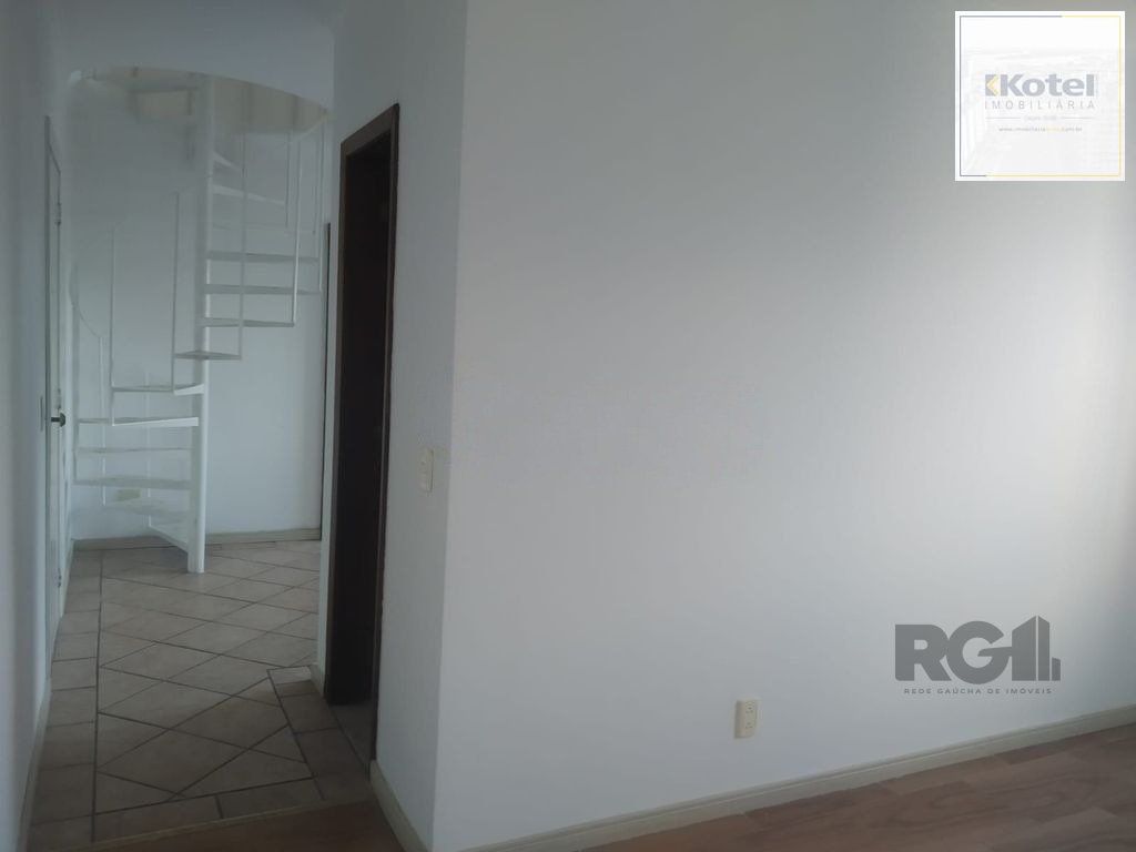Excelente DUPLEX de 90m² com 2 dormitórios e 2 vagas.