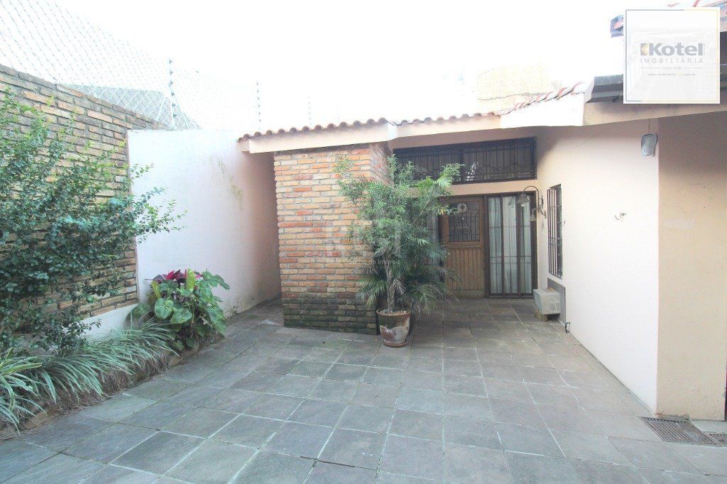 Casa para Venda - 100m², 3 dormitórios, 3 vagas - Nonoai — foto 2