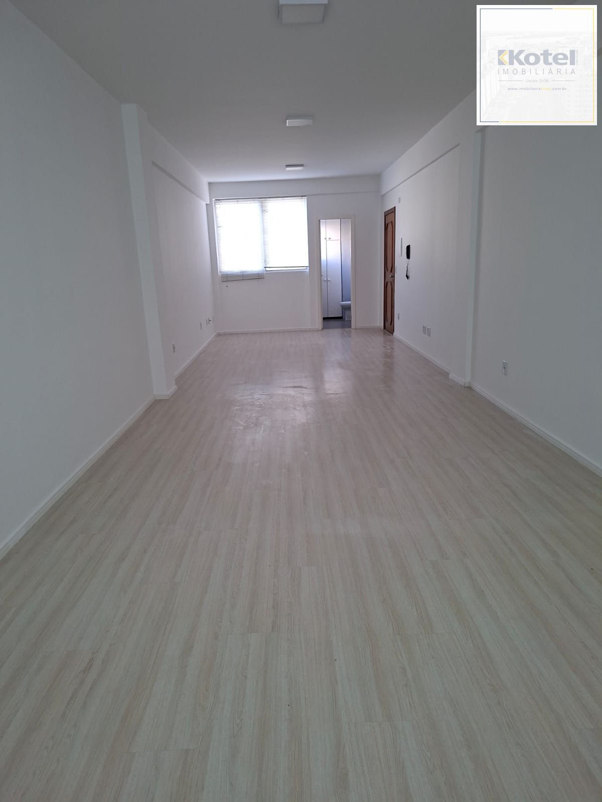 Sala comercial de 47m² no Moinhos de Vento