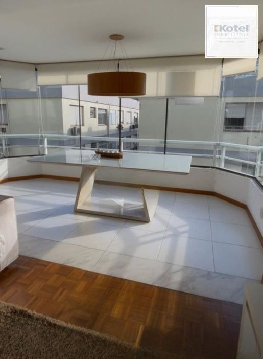 Apartamento amplo de 02 quartos com suite, 1 vaga no Menino Deus - Porto Alegre /RS