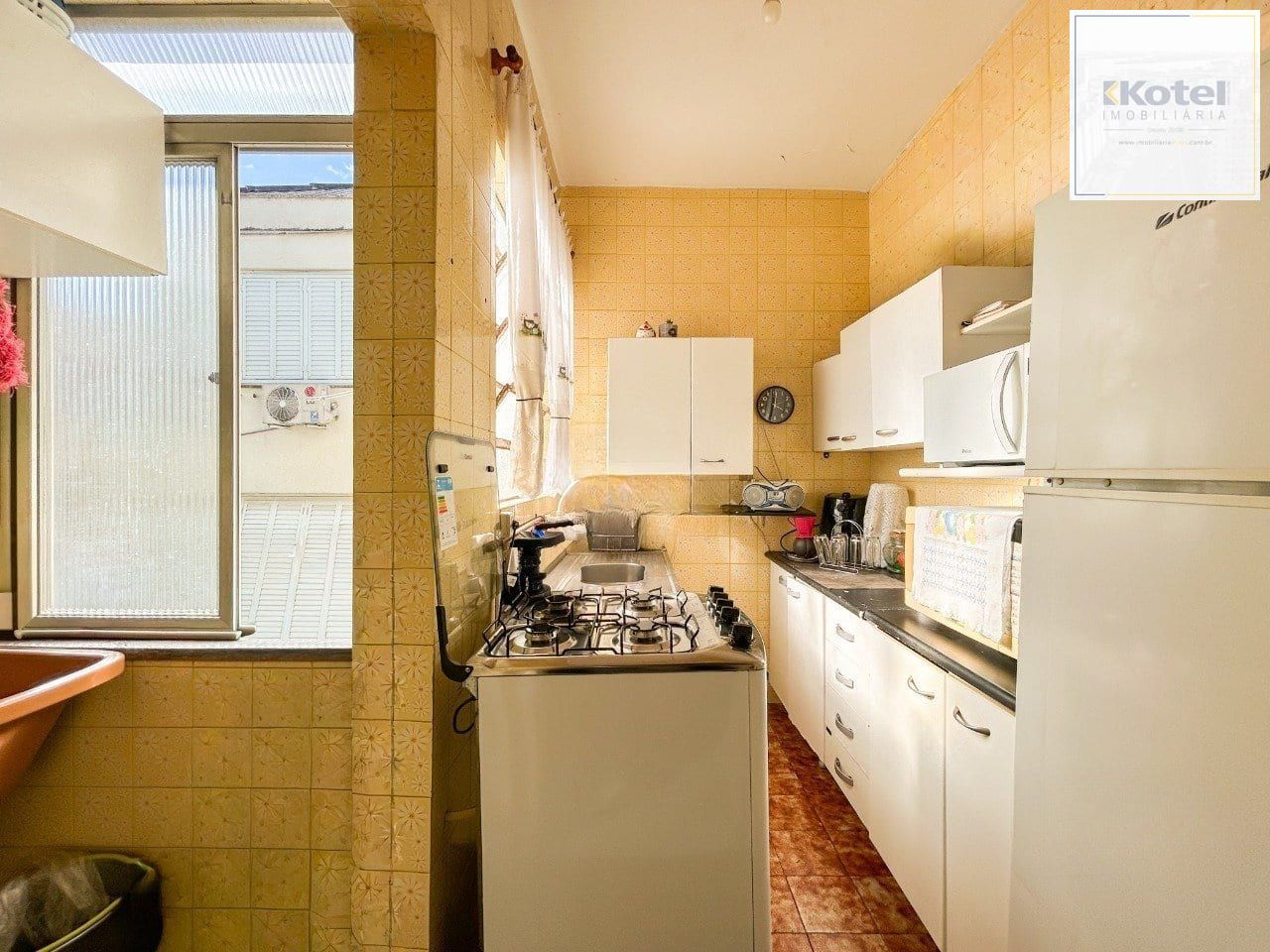 Apartamento de 2 dormitorios à venda em Santa Cecília - Porto Alegre