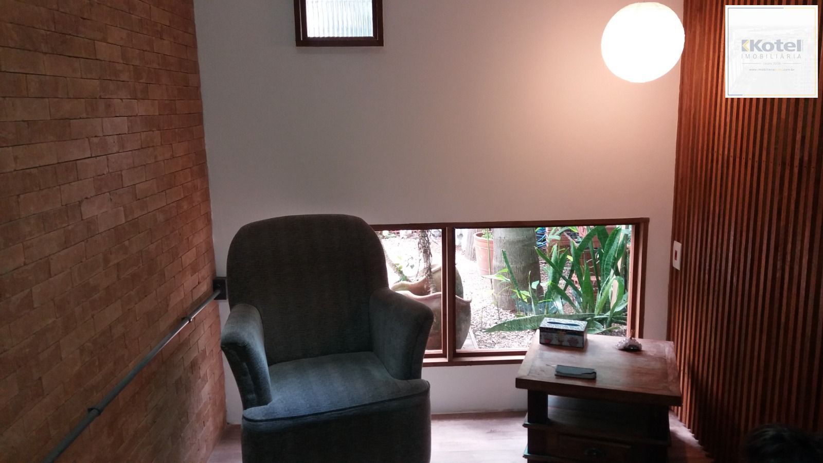 Casa para uso Residencial ou Comercial.