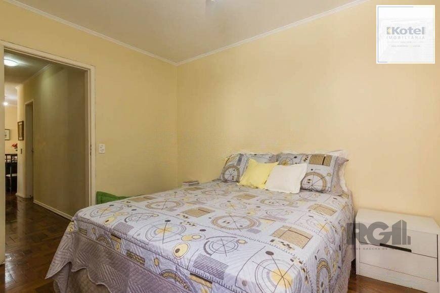 Apartamento 86m² - 3 dormitórios, 2 banheiros, 1 vaga no bairro Petrópolis — foto 5