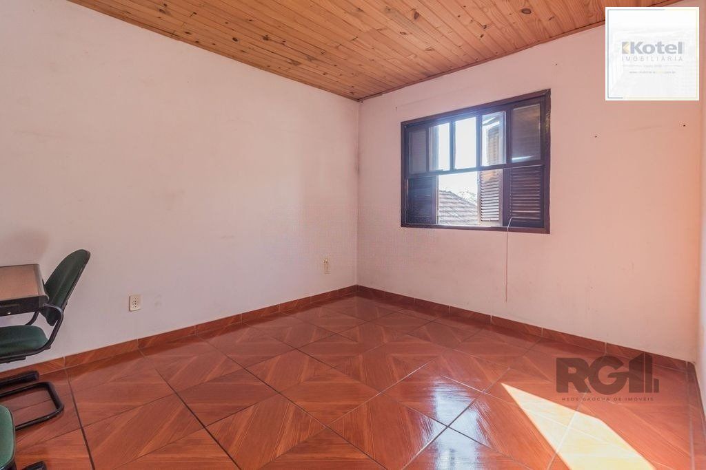 Casa com 4 dormitórios no bairro Santa Maria Goretti