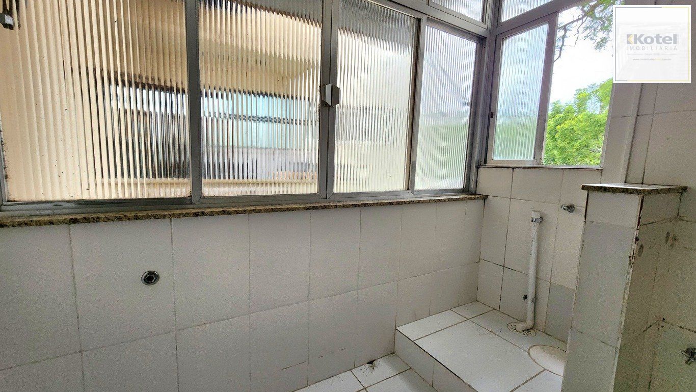 Apartamento com 2 Quartos e 1 banheiro à Venda, 67 m² no bairro Cavalhada — foto 4