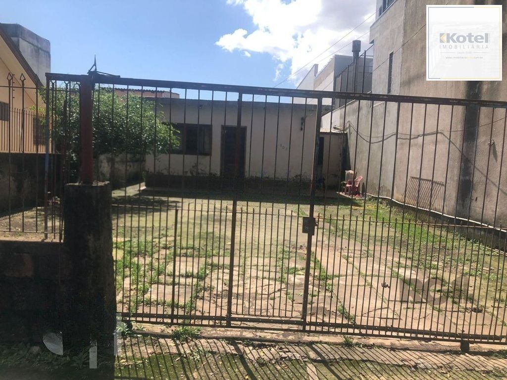 Casa 4 dormitórios no bairro Santa Maria Goretti