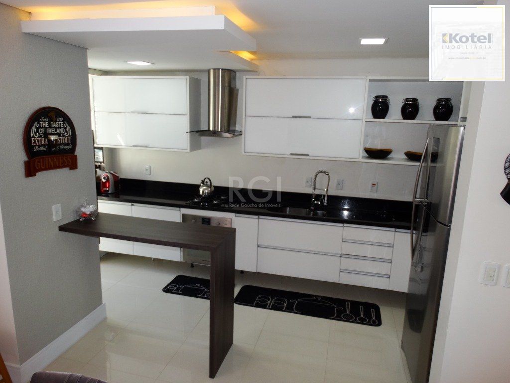 Casa para Venda - 244m², 3 dormitórios, sendo 1 suites, 2 vagas - Santa Tereza — foto 2