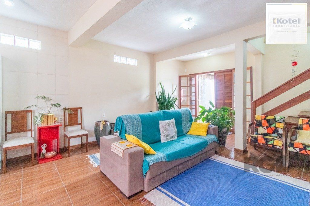 Casa com 3 dormitórios e 3 vagas no bairro Santa Tereza — foto 2