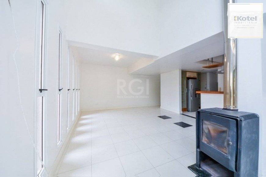 Casa à venda com 2 quartos, 255m² Rua CORONEL GOMES DE CARVALHO, Sétimo Céu, Porto Alegre — foto 3