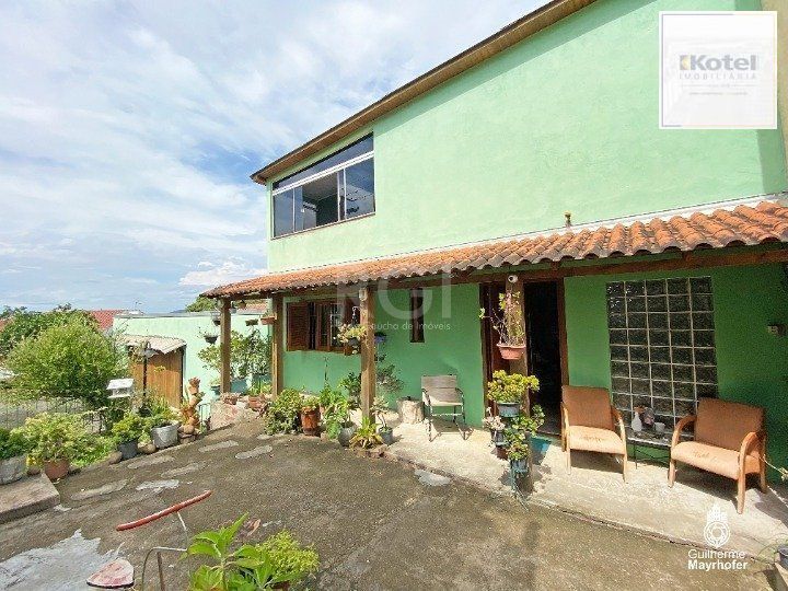 Casa para Venda - 220m², 2 dormitórios, sendo 2 suites, 3 vagas - Teresópolis — foto 2