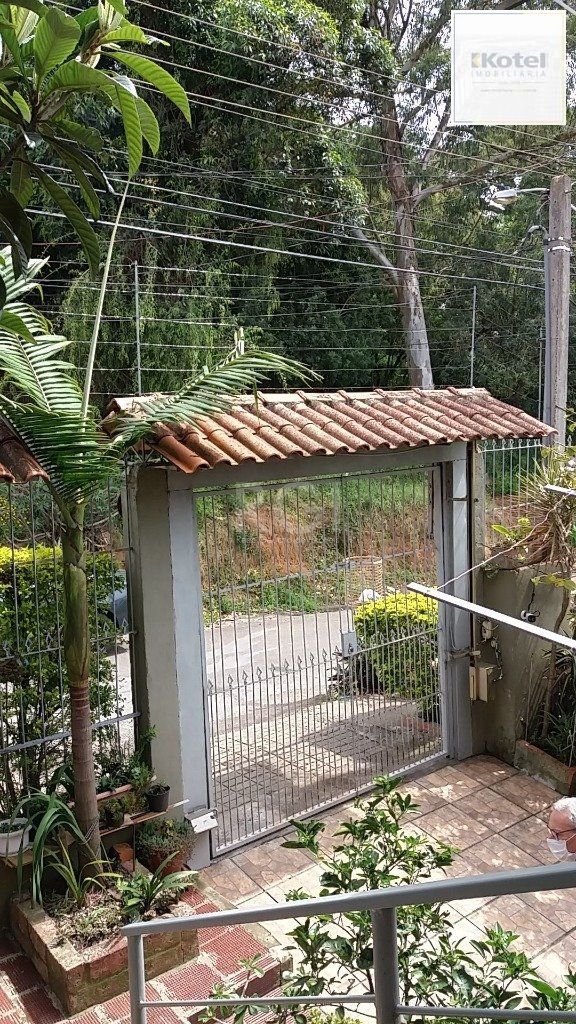 Casa para Venda - 228m², 3 dormitórios, 3 vagas - Teresópolis — foto 2