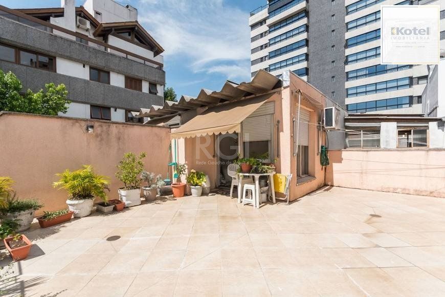 Cobertura para Venda - 180m², 3 dormitórios, sendo 1 suites, 1 vaga - Petrópolis