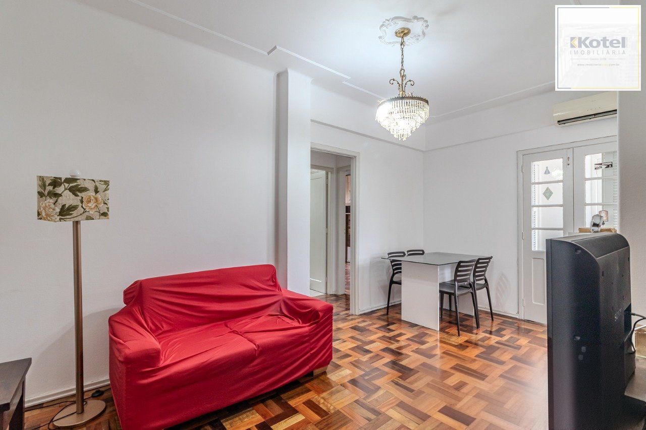 Apartamento 2 dormitórios no Centro Histórico