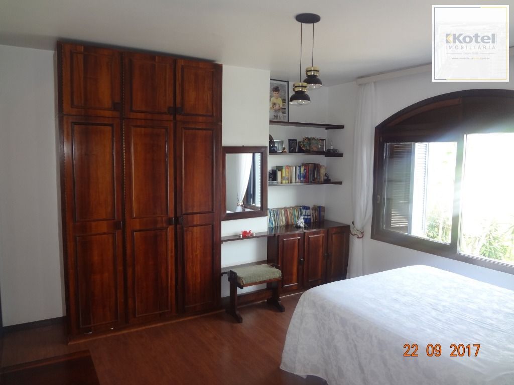 Casa para Venda - 365m², 4 dormitórios, sendo 2 suites, 6 vagas - Nonoai — foto 4