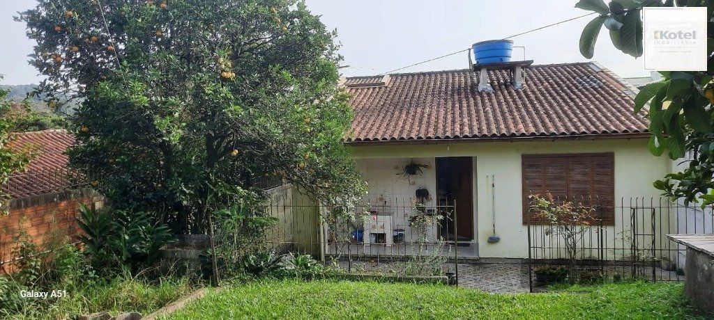 Casa de 4 quartos com 243,58m² no Bairro Lomba do Pinheiro — foto 5