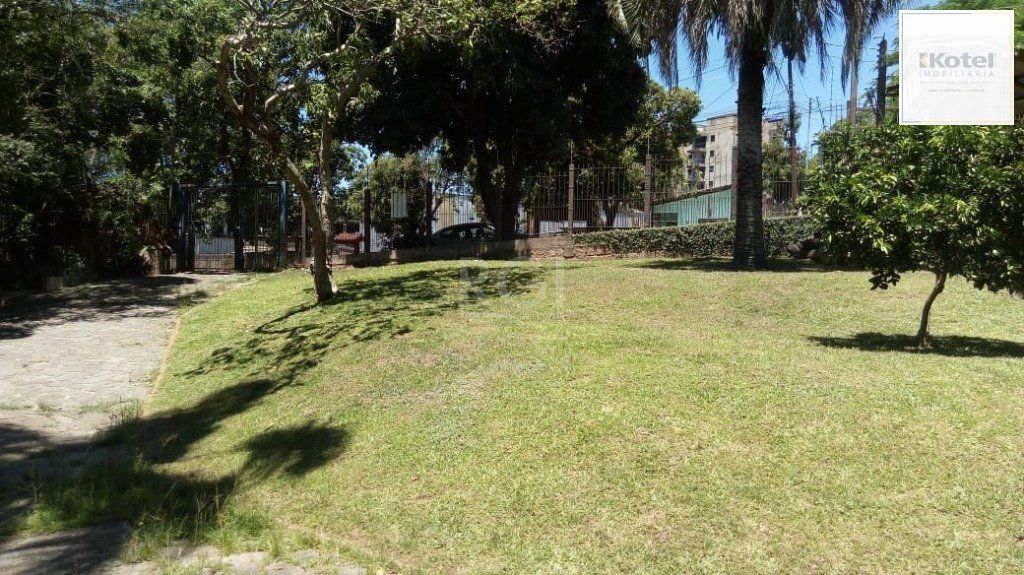 Casa para Venda - 244m², 2 dormitórios, 4 vagas - Teresópolis — foto 2