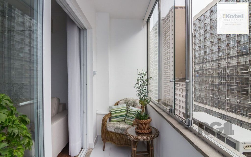 Apartamento 2 Dormitório(s) Bairro Centro Histórico