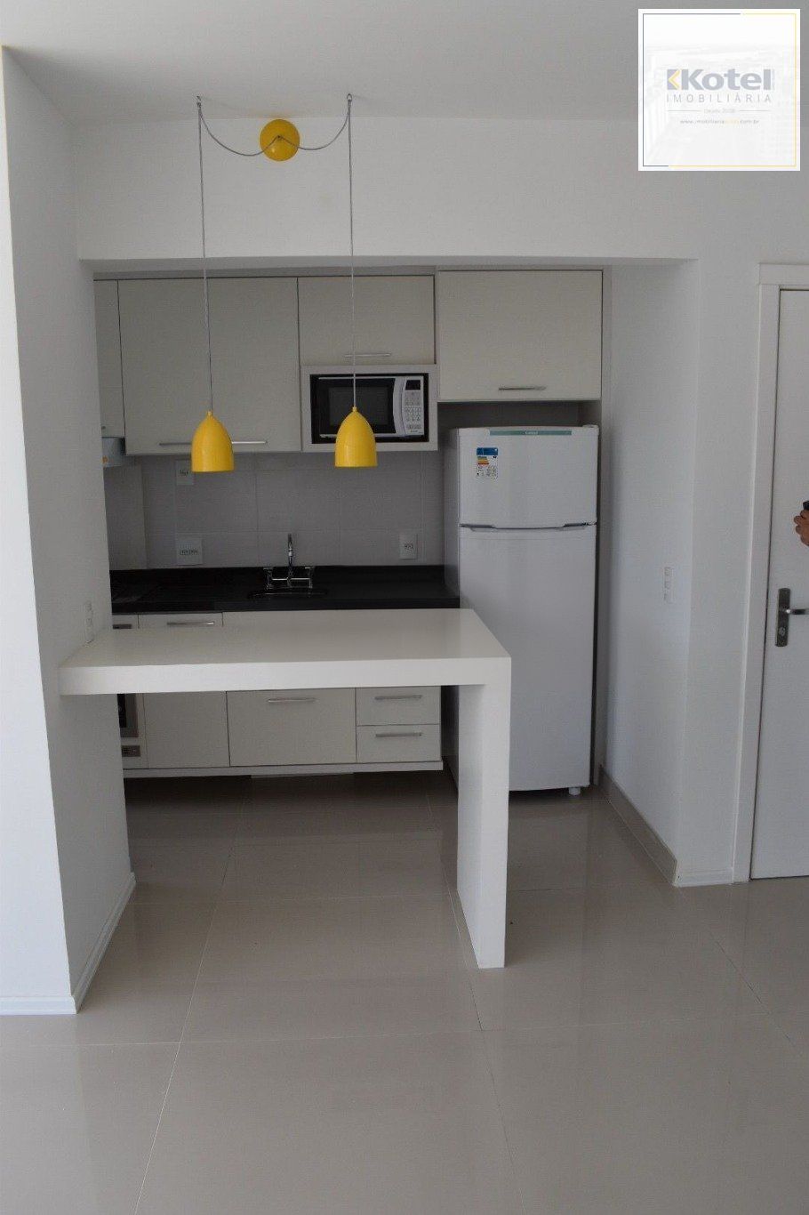 Apartamento com 3 quartos e 79m² à venda em Passo da Areia, Porto Alegre. Rua Bezerra De Menezes, Passo Da Areia, Porto Alegre