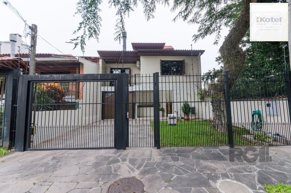 Excelente casa de 379m² com 3 dormitórios, piscina e 4 vagas. — foto 2