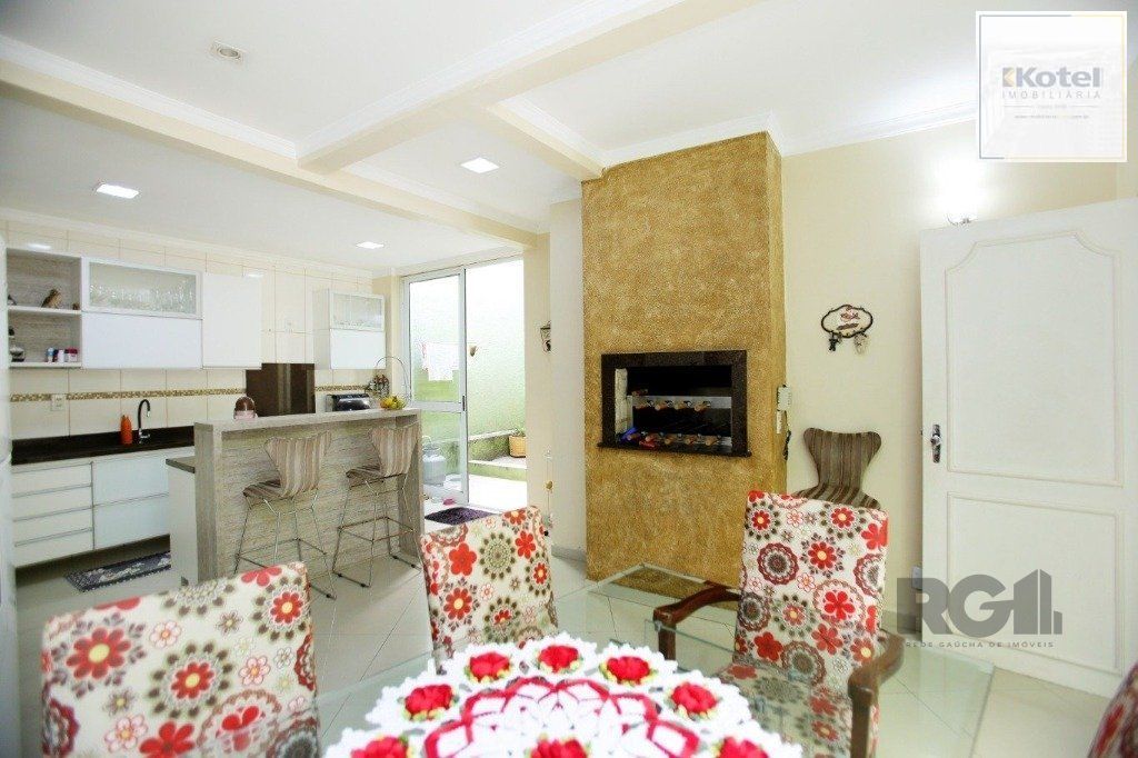 Excelente casa de 235m² com 4 dormitórios e 3 vagas no bairro Azenha. — foto 5