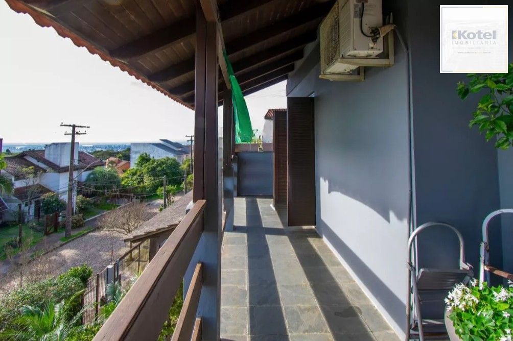 Sobrado 3 dormitórios, 1suíte,  área gourmet com churrasqueira, piscina. — foto 3