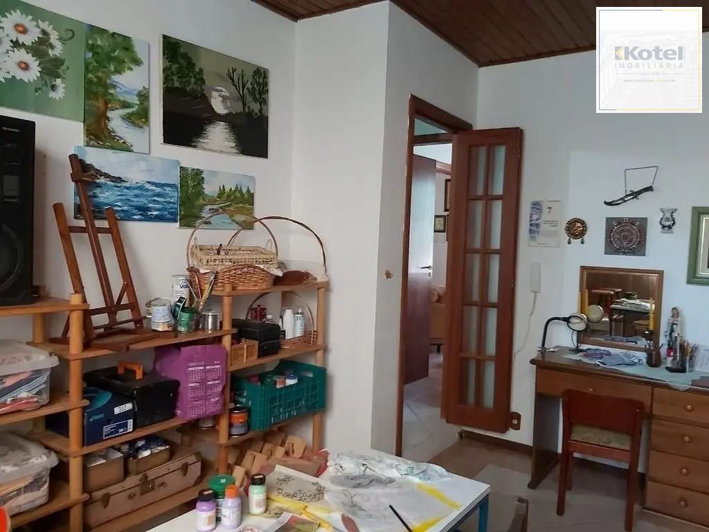 Casa com 4 dormitórios no bairro Passo da Areia