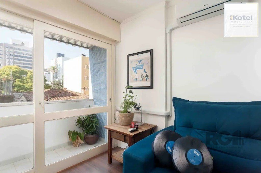 Apartamento de 2 dormitórios, no bairro menino deus