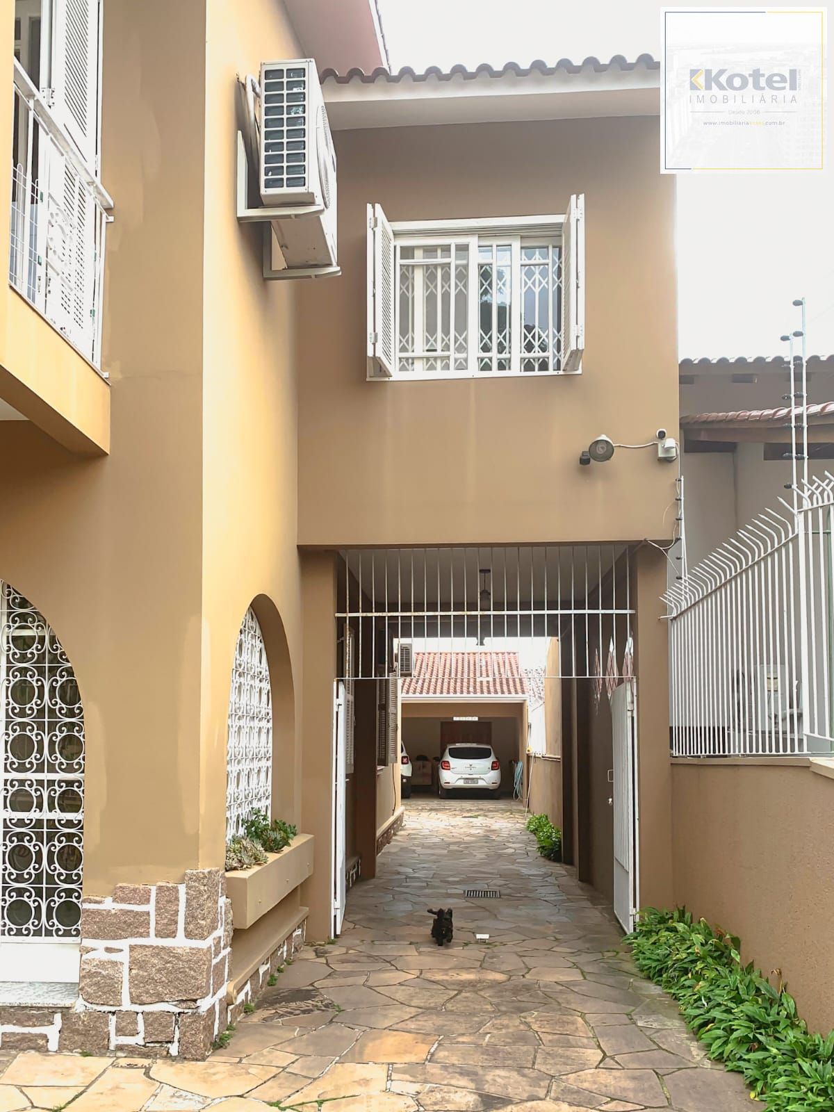 CASA RESIDENCIAL, REPAGINADA POR ARQUITETO COM MUITA ELEGÂNCIA E CONFORTO! — foto 2