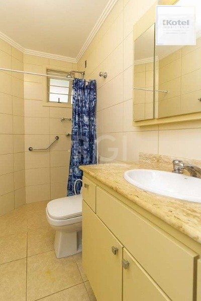 Casa para Venda - 227m², 3 dormitórios, sendo 1 suites, 4 vagas - Azenha — foto 5