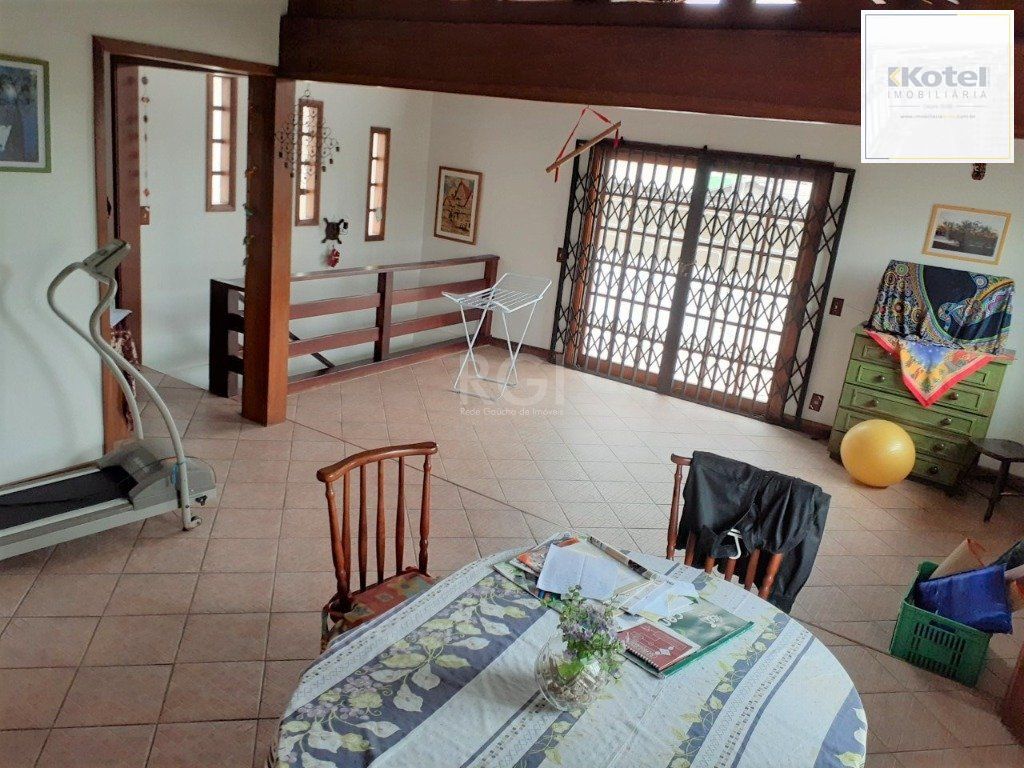 Casa para Venda - 165.65m², 3 dormitórios, sendo 1 suites, 2 vagas - Vila Nova — foto 2